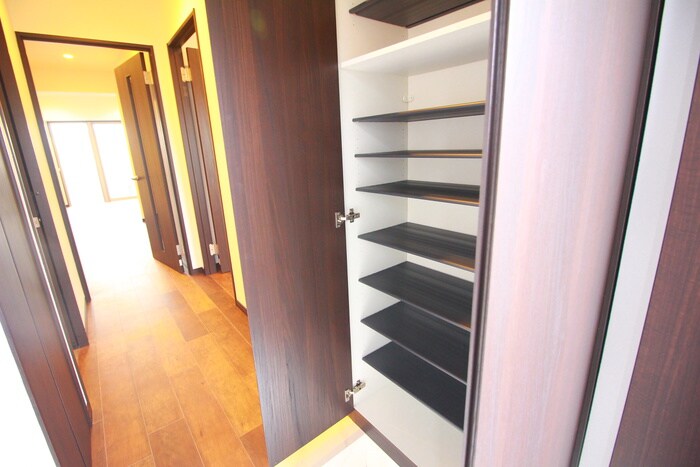 物件内観写真15　(靴箱)