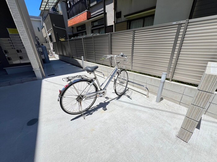 物件外観写真6　(駐輪場)