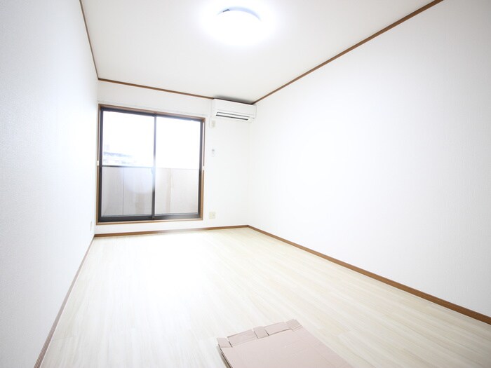 物件内観写真7　(居室)