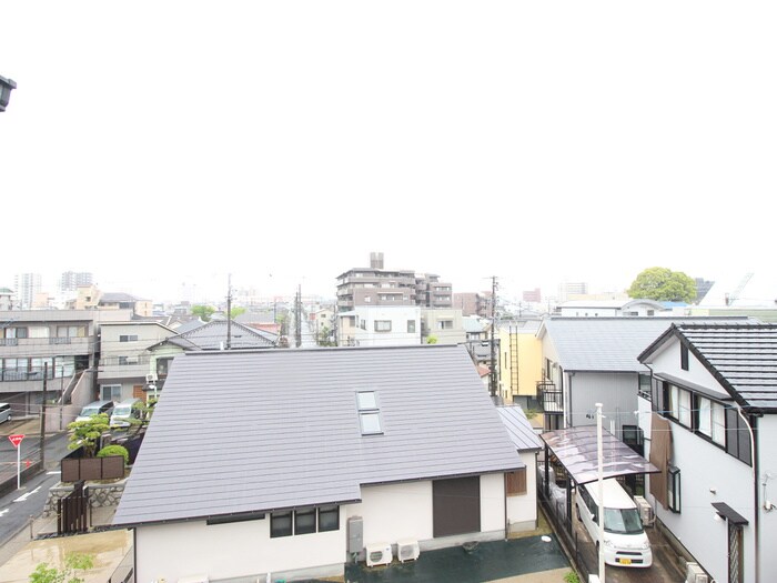 物件内観写真16　(室内からの展望)