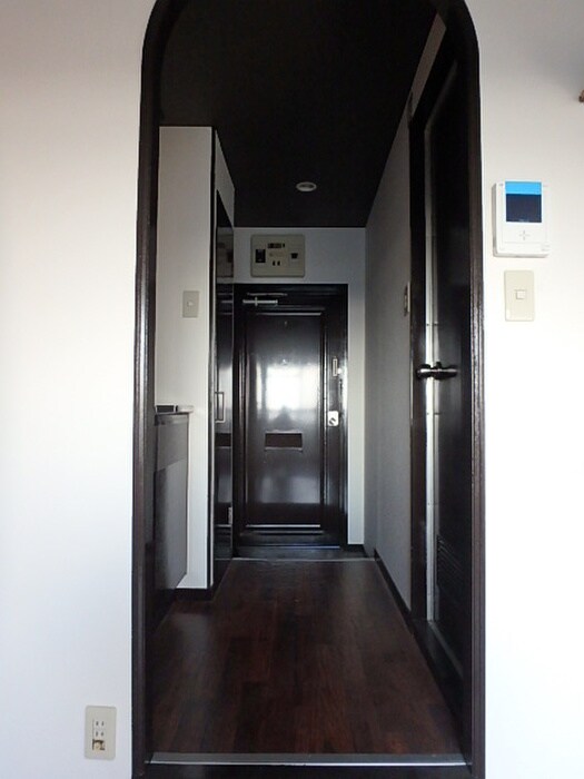 物件内観写真9　(玄関)