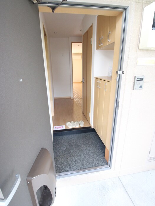 物件内観写真17　(玄関)