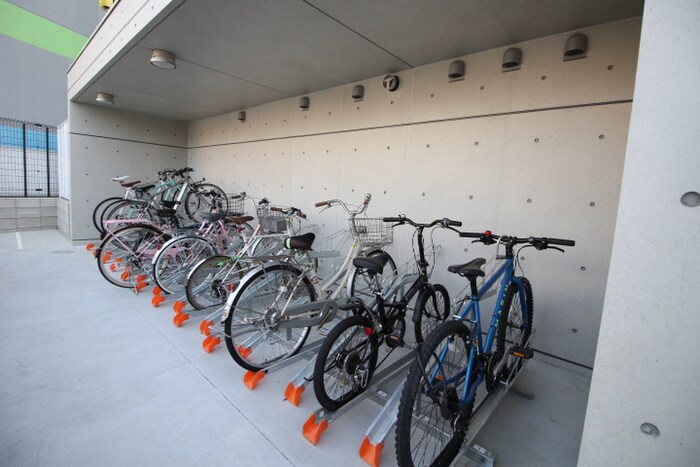 物件外観写真5　(駐輪場)