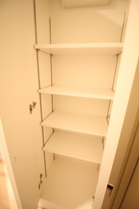 物件内観写真18　(靴箱)