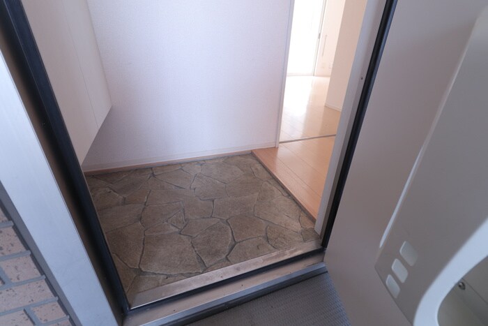 物件内観写真16　(玄関)