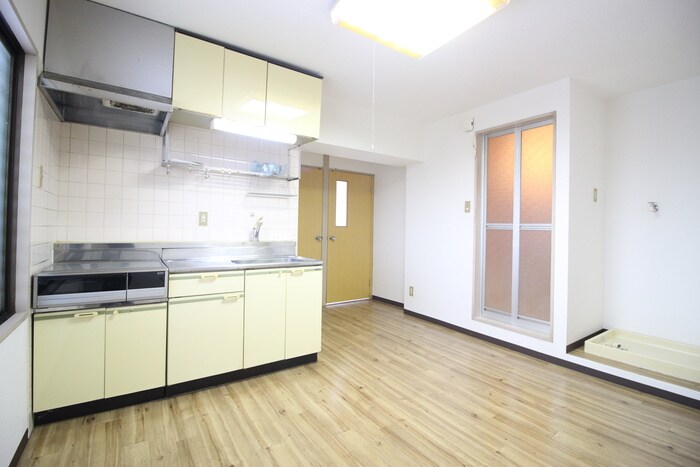 物件内観写真8　(居室)