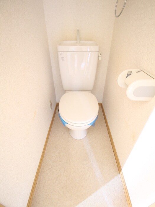 物件内観写真8　(トイレ)