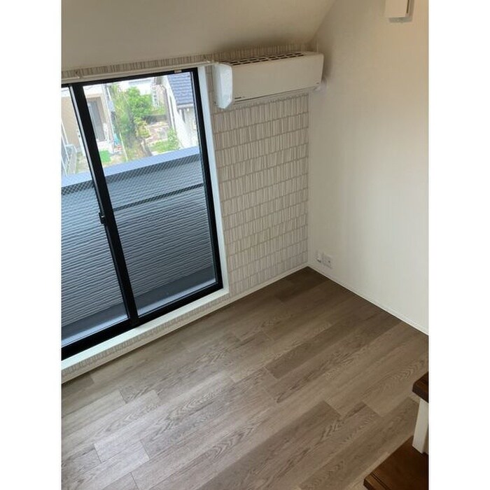 物件内観写真4　(居室)