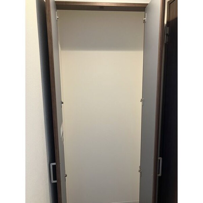 物件内観写真10　(収納)