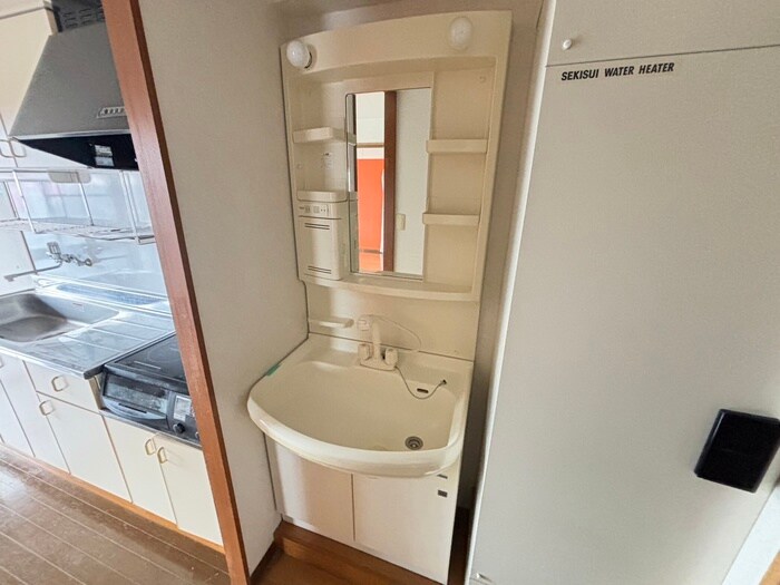 物件内観写真12　(洗面)