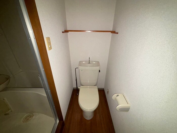 物件内観写真13　(トイレ)