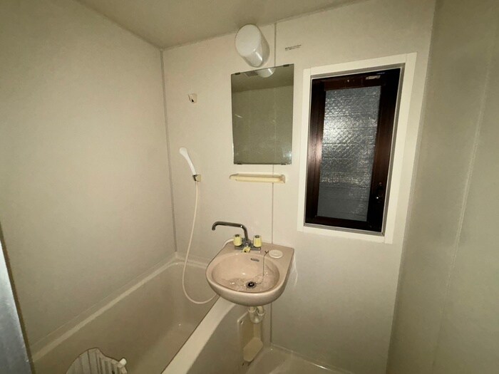 物件内観写真13　(洗面)