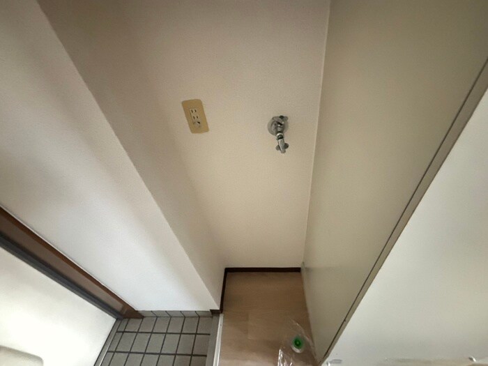 物件内観写真14　(洗濯機置場)