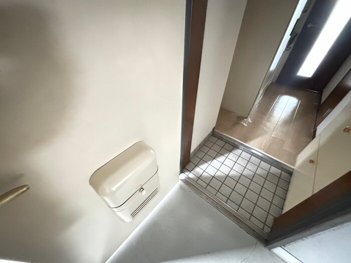 物件内観写真22　(玄関)