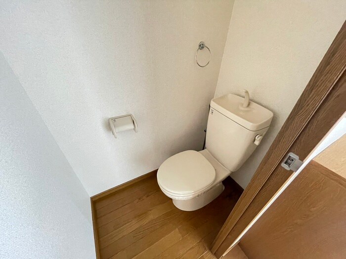 物件内観写真11　(トイレ)