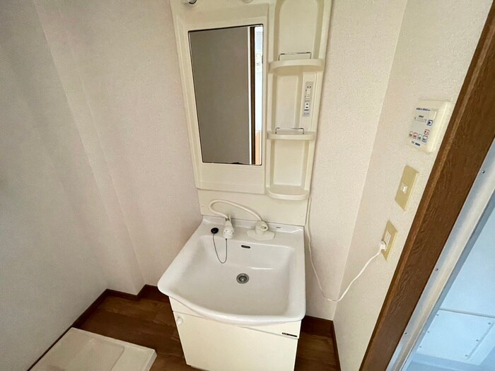 物件内観写真12　(洗面)