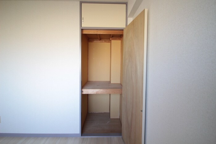 物件内観写真15　(収納)