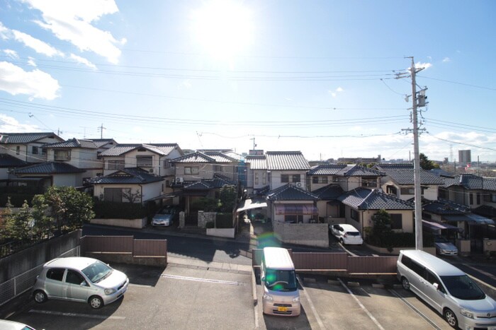 物件内観写真18　(室内からの展望)