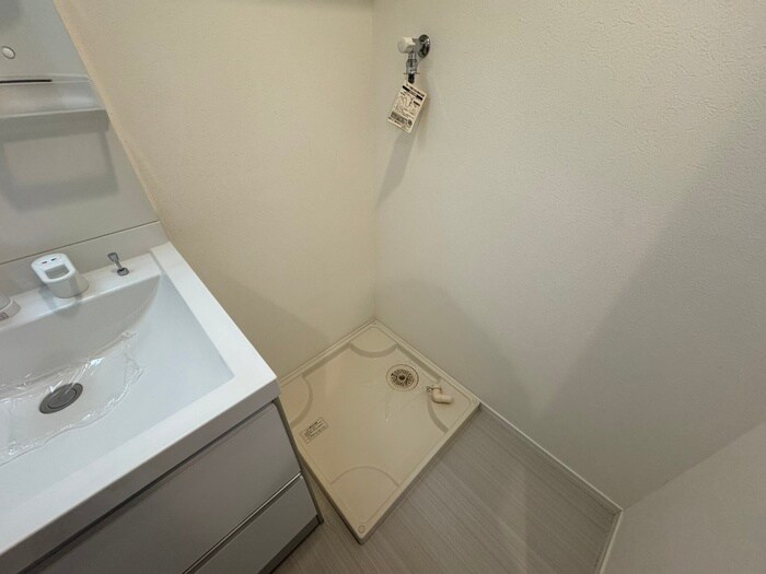 物件内観写真11　(洗濯機置場)