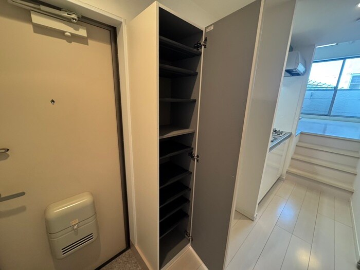 物件内観写真15　(靴箱)