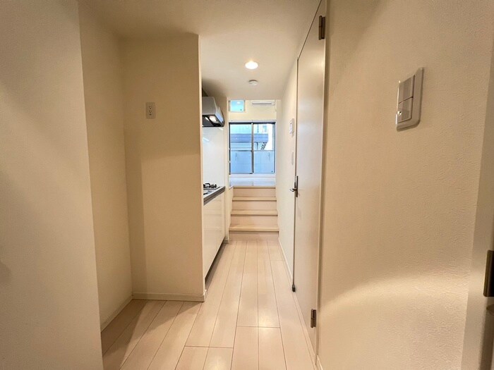 物件内観写真20　(廊下)