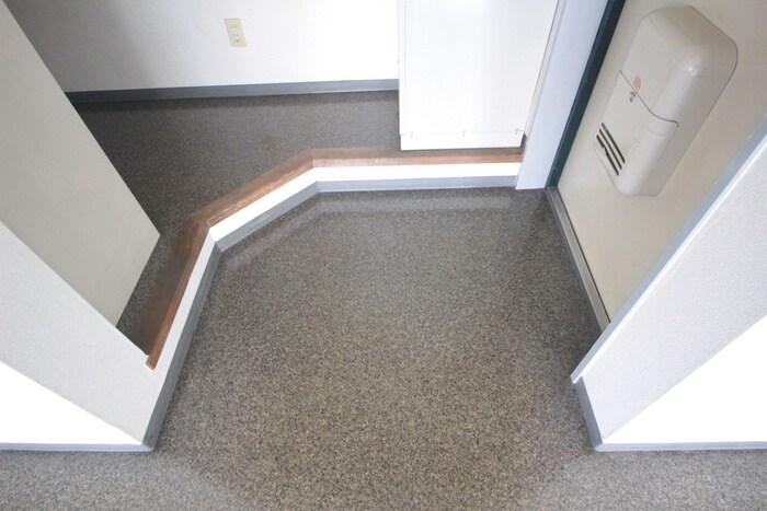 物件内観写真19　(玄関)