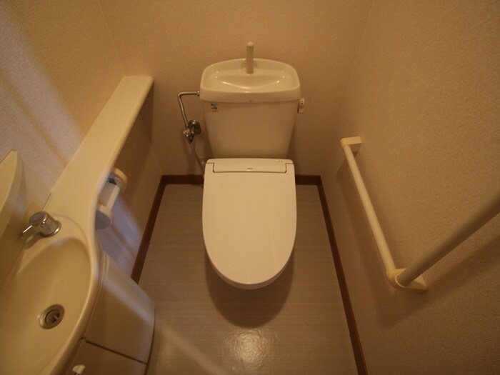 物件内観写真10　(トイレ)