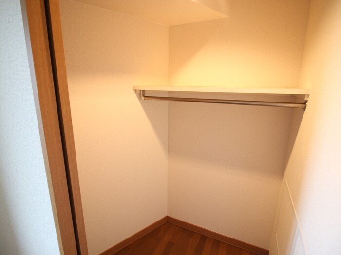 物件内観写真12　(収納)