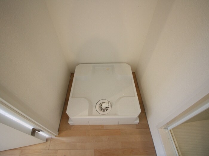 物件内観写真20　(洗濯機置場)