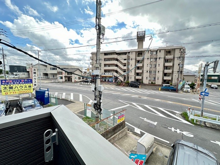 物件内観写真16　(室内からの展望)