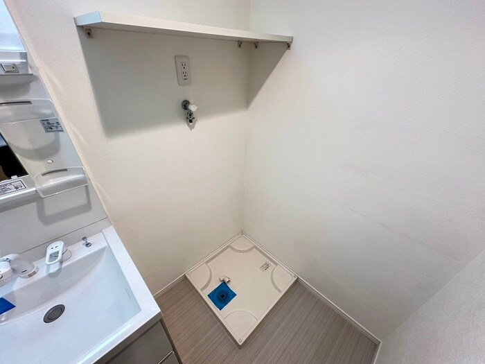 物件内観写真17　(洗濯機置場)