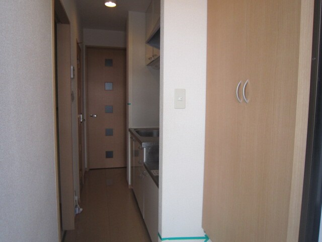 物件内観写真7　(玄関)