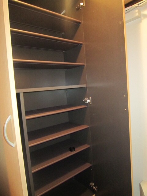 物件内観写真8　(靴箱)