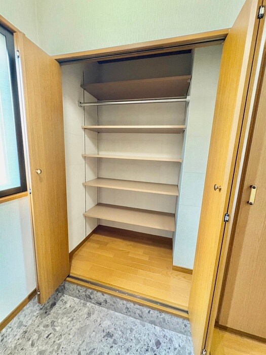 物件内観写真16　(靴箱)