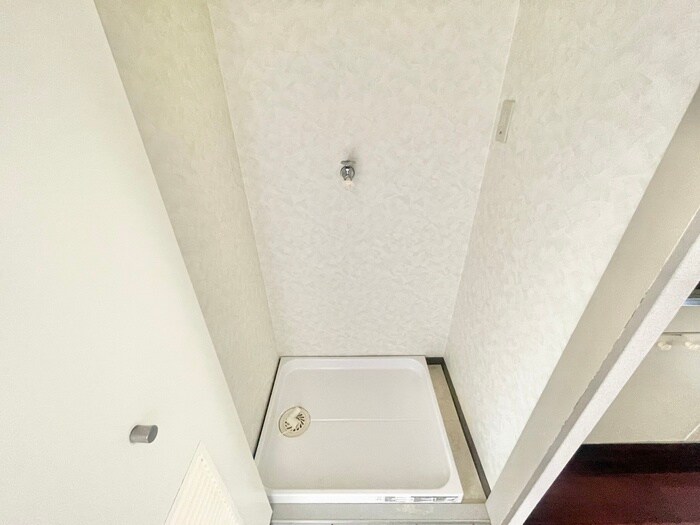 物件内観写真18　(洗濯機置場)