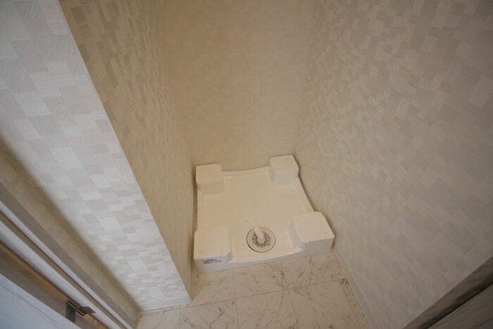 物件内観写真14　(洗濯機置場)