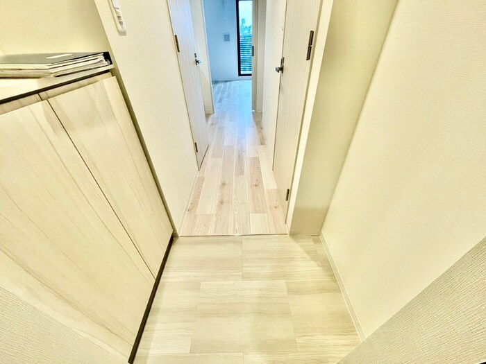 物件内観写真14　(玄関)