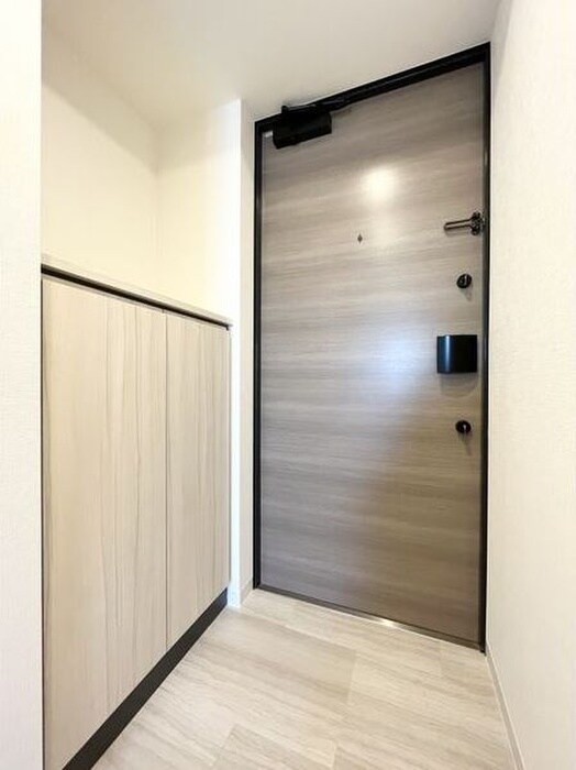 物件内観写真15　(玄関)