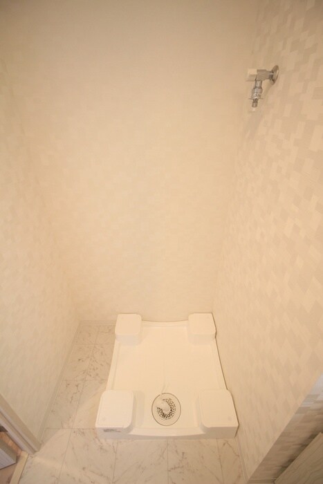 物件内観写真16　(洗濯機置場)