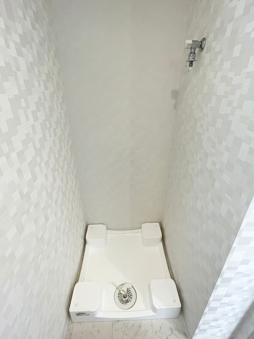 物件内観写真16　(洗濯機置場)