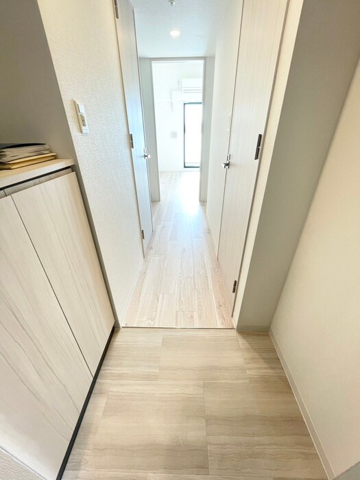 物件内観写真18　(玄関)