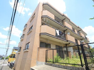 シャンポール葵外観写真
