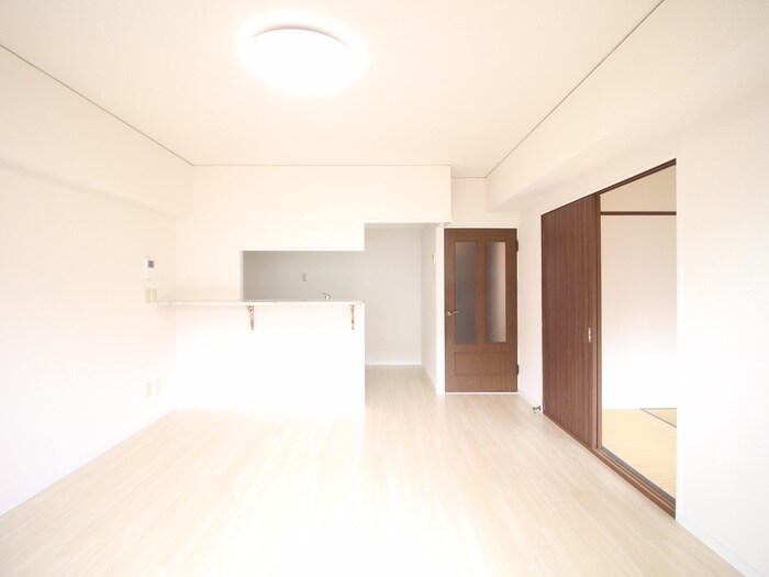 物件内観写真4　(居室)