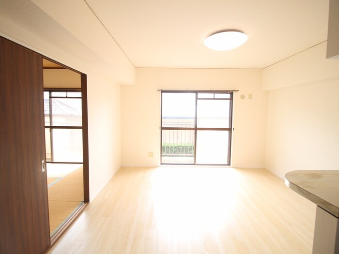 物件内観写真5　(居室)