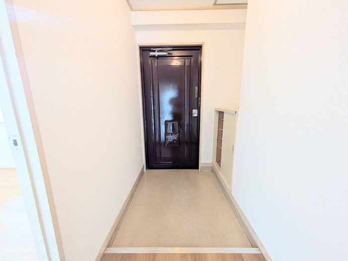 物件内観写真19　(玄関)