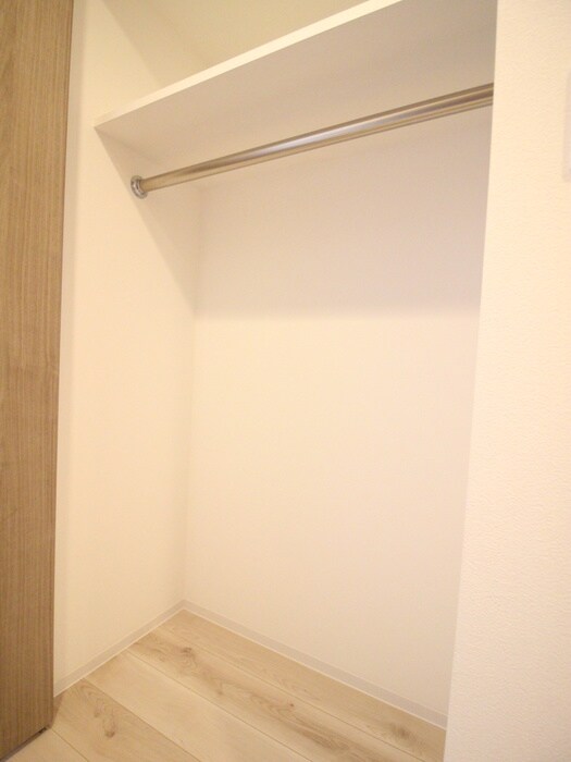 物件内観写真15　(収納)