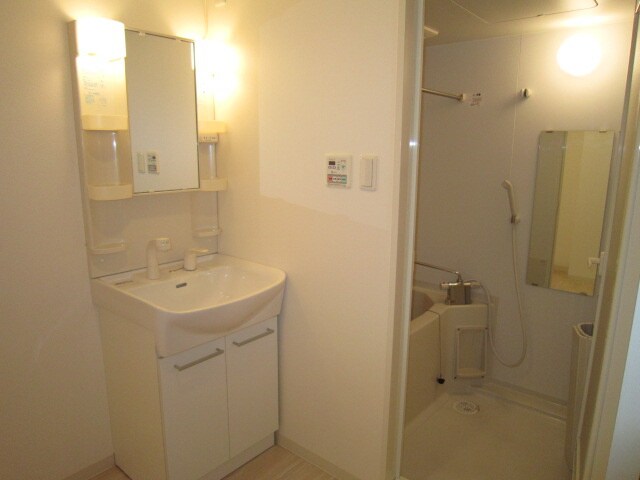 物件内観写真9　(洗面)