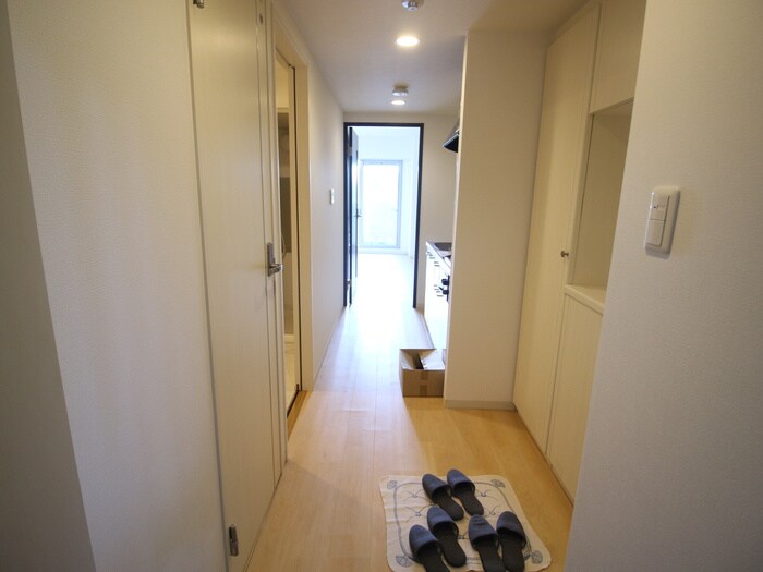 物件内観写真13　(玄関)