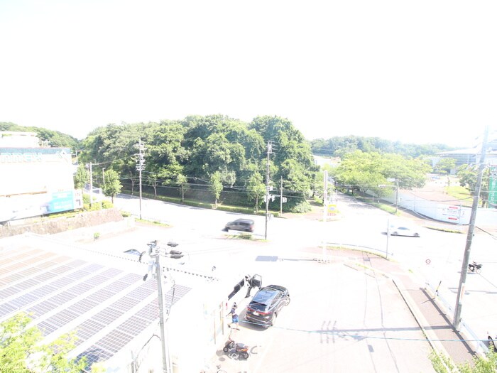 物件内観写真22　(室内からの展望)