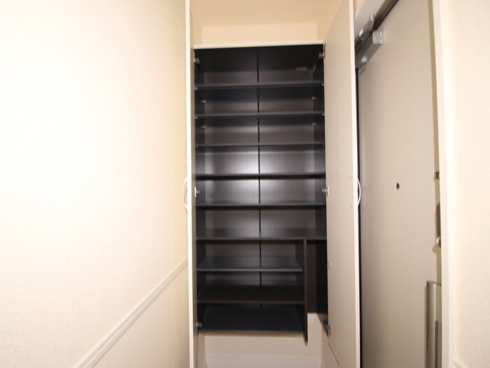 物件内観写真16　(靴箱)
